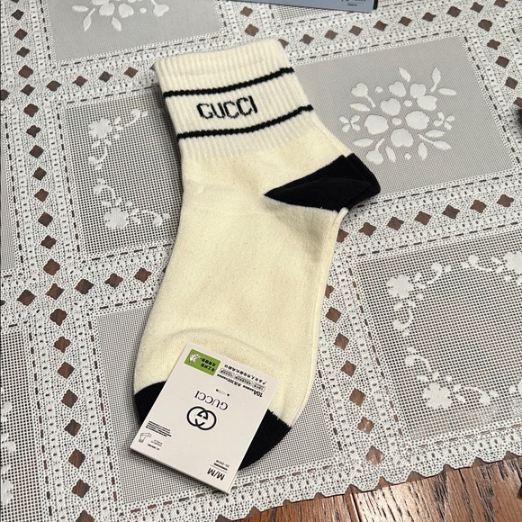 NWT Designer Ladies Black and Cream Casual Socks Trio - Picture 3 of 4